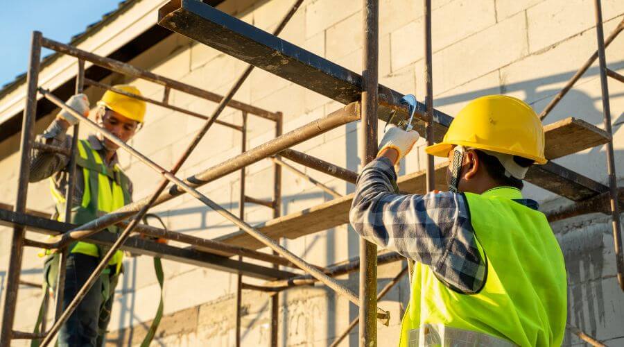 Professional fairlawn roofing services in Devine, TX